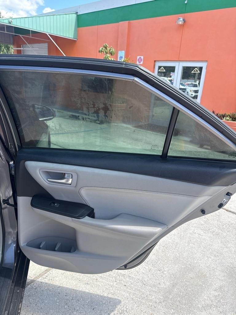 Toyota Camry 4dr Sdn I4 Auto SE w/Special Edition Pkg (Natl) 2016