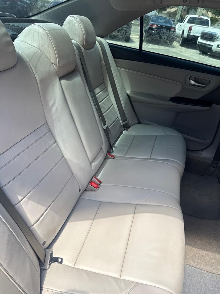 Toyota Camry 4dr Sdn I4 Auto SE w/Special Edition Pkg (Natl) 2016