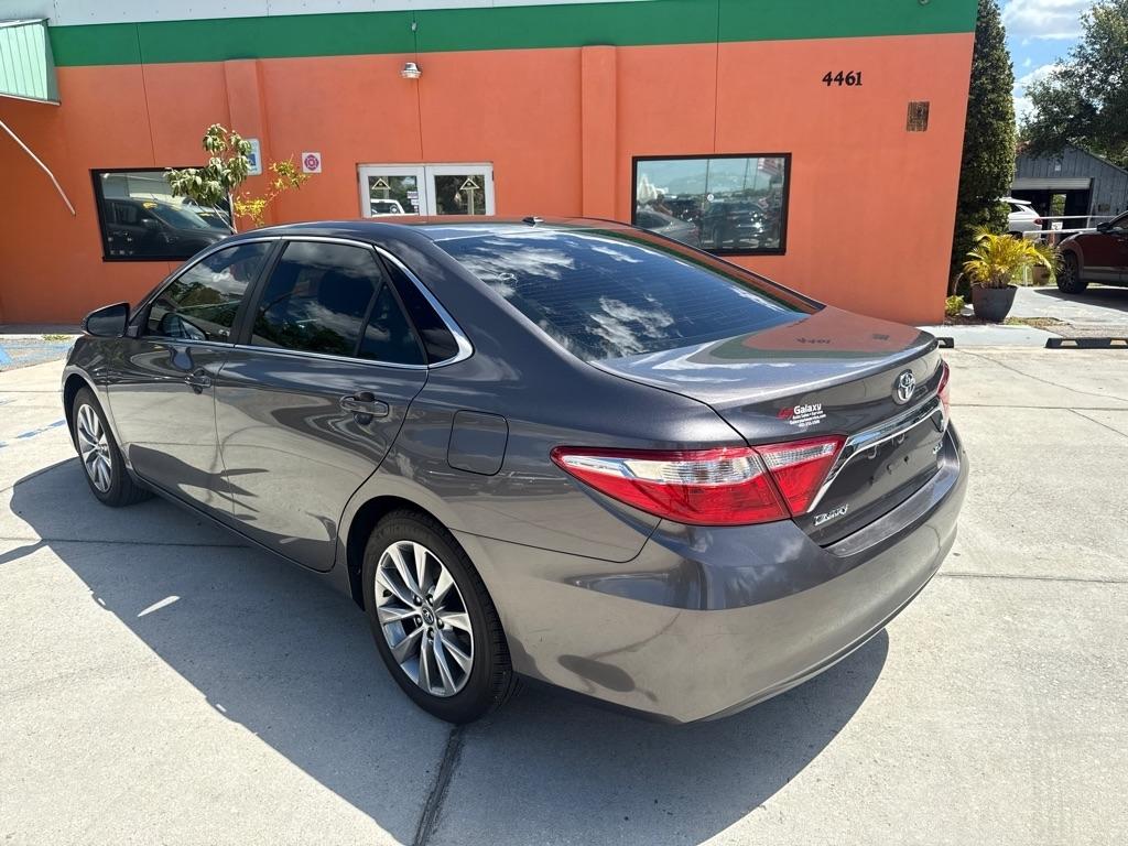 Toyota Camry 4dr Sdn I4 Auto SE w/Special Edition Pkg (Natl) 2016