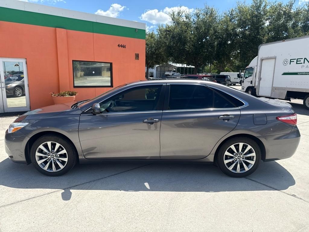 Toyota Camry 4dr Sdn I4 Auto SE w/Special Edition Pkg (Natl) 2016