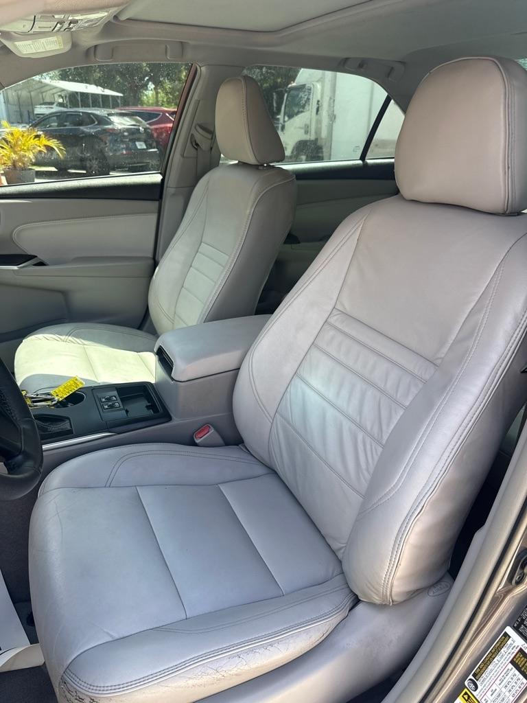 Toyota Camry 4dr Sdn I4 Auto SE w/Special Edition Pkg (Natl) 2016