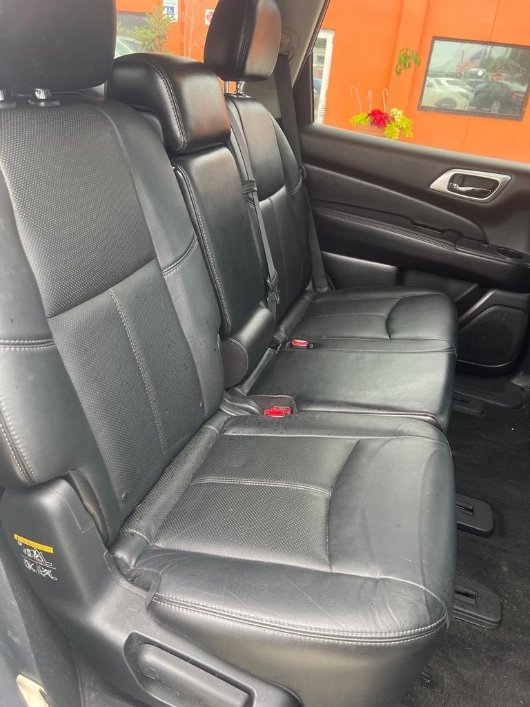 Nissan Pathfinder 2WD 4dr Platinum 2013