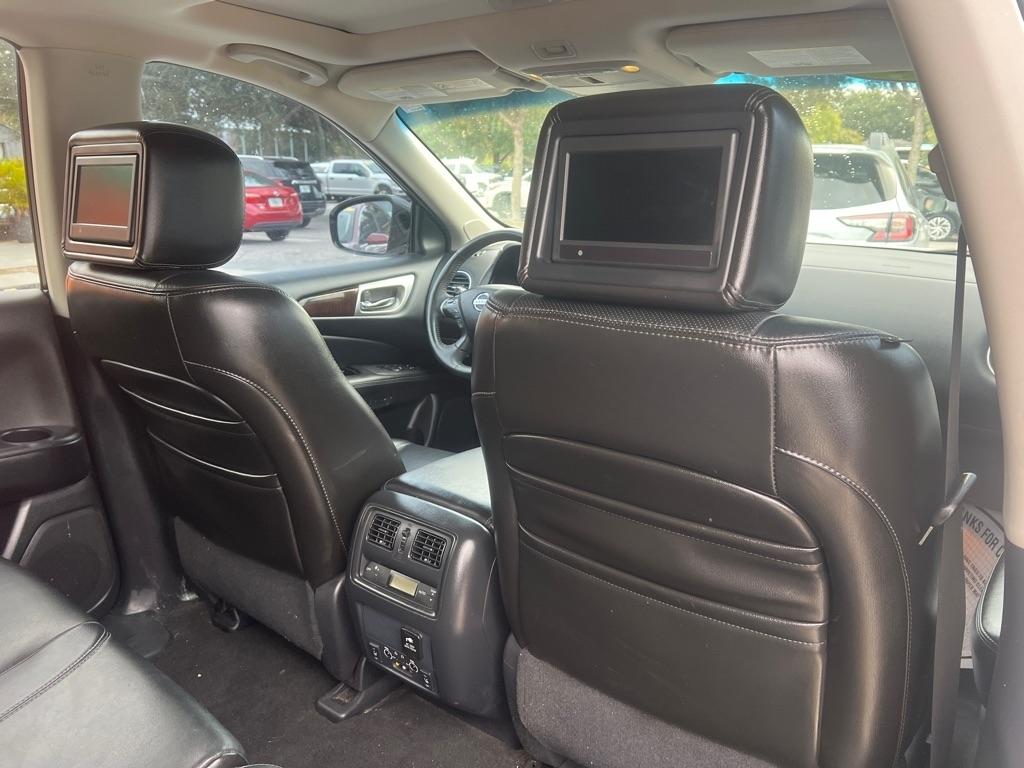 Nissan Pathfinder 2WD 4dr Platinum 2013