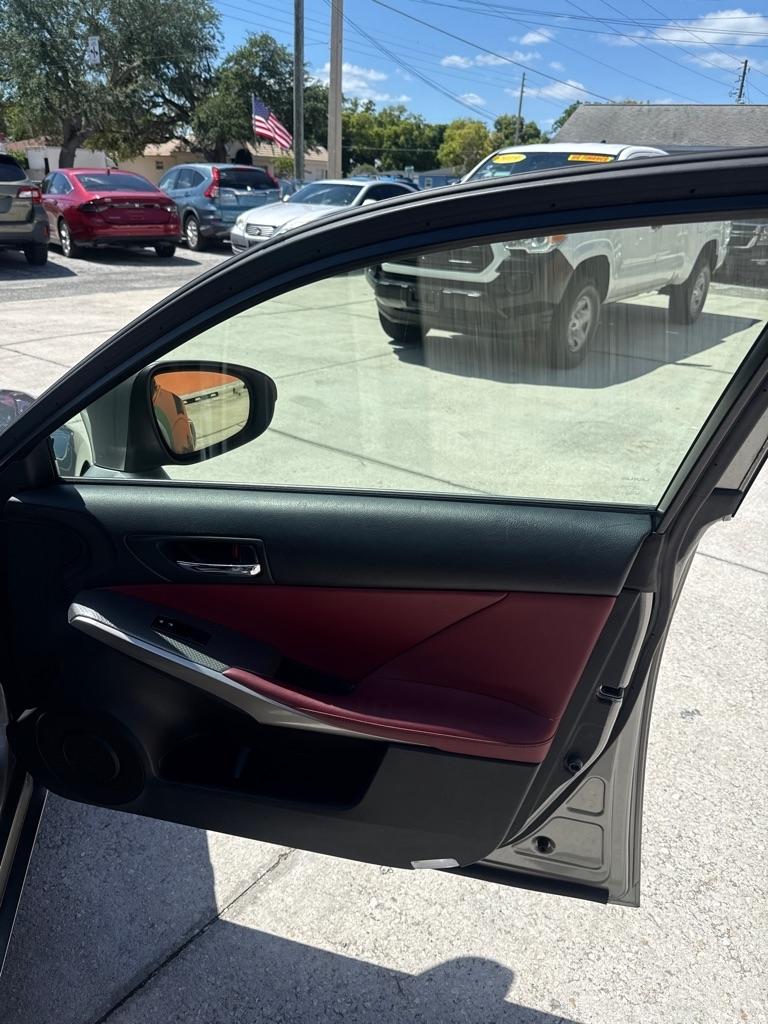 Lexus IS 250 4dr Sport Sdn RWD 2015