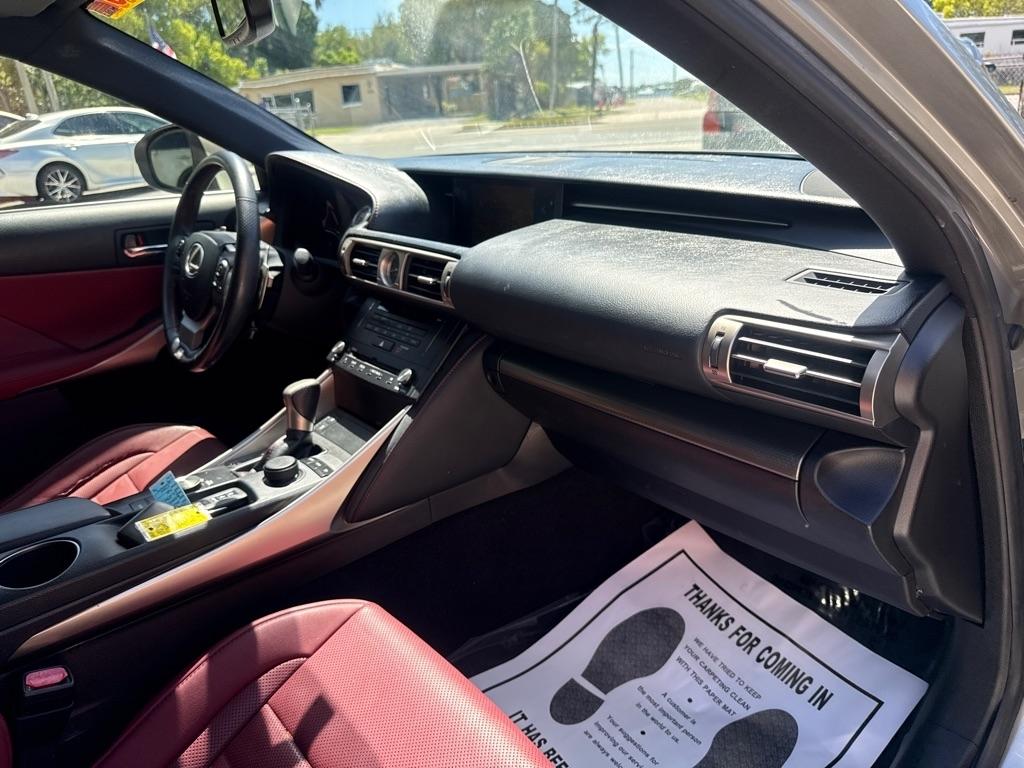 Lexus IS 250 4dr Sport Sdn RWD 2015