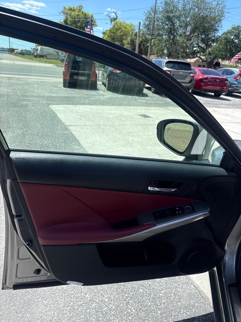 Lexus IS 250 4dr Sport Sdn RWD 2015