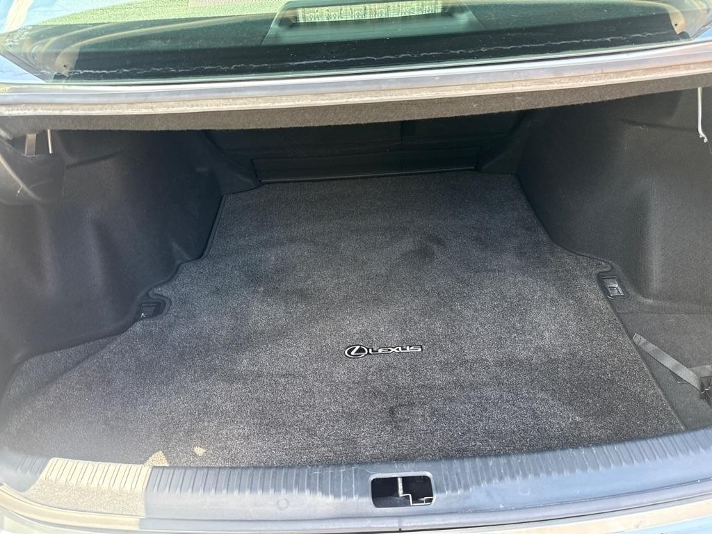 Lexus IS 250 4dr Sport Sdn RWD 2015