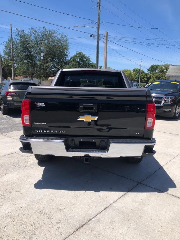 Chevrolet Silverado 1500 2WD Crew Cab 143.5" LT w/1LT 2017