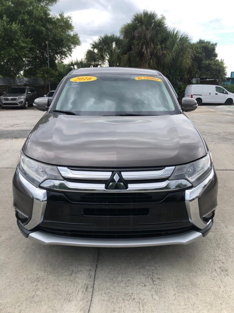 Mitsubishi Outlander 2WD 4dr SEL 2016