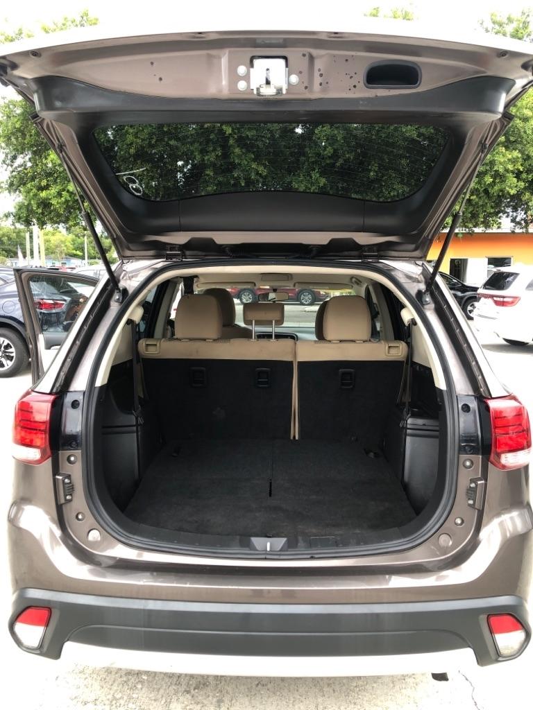Mitsubishi Outlander 2WD 4dr SEL 2016