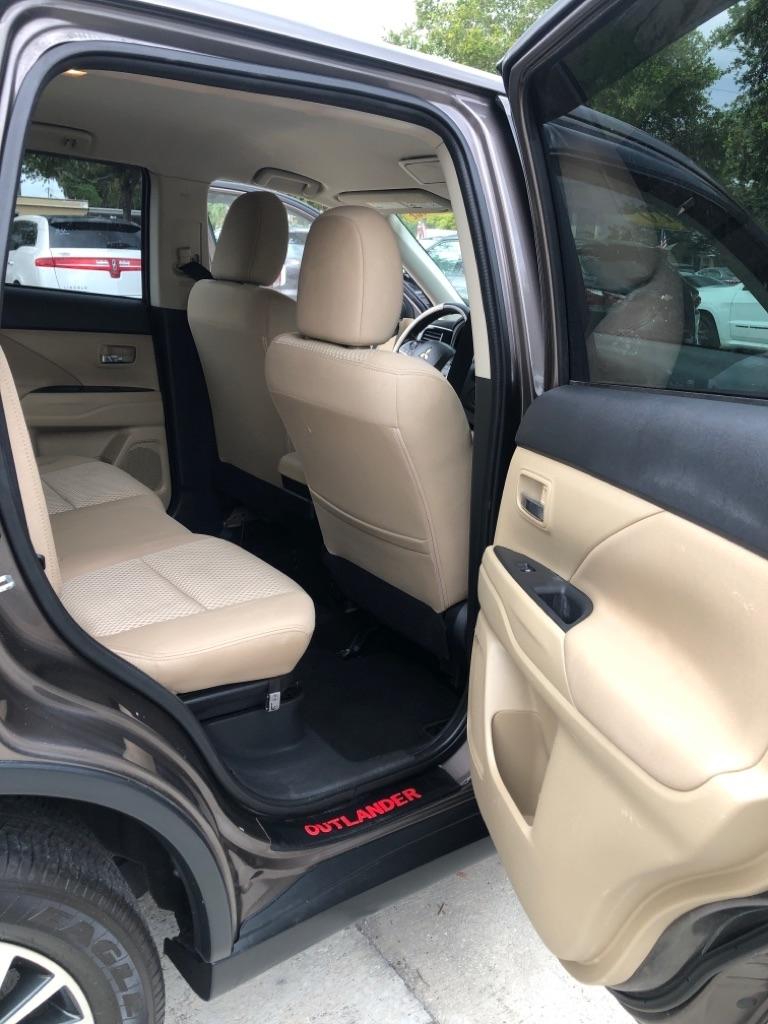 Mitsubishi Outlander 2WD 4dr SEL 2016
