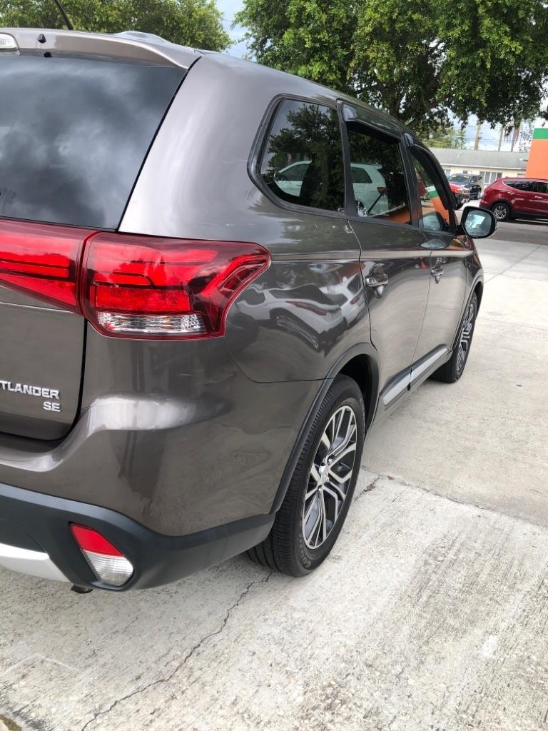 Mitsubishi Outlander 2WD 4dr SEL 2016