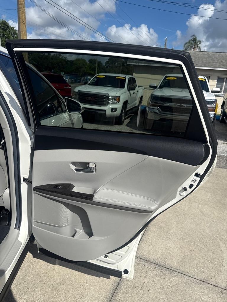 Toyota Venza 4dr Wgn V6 FWD XLE (Natl) 2015