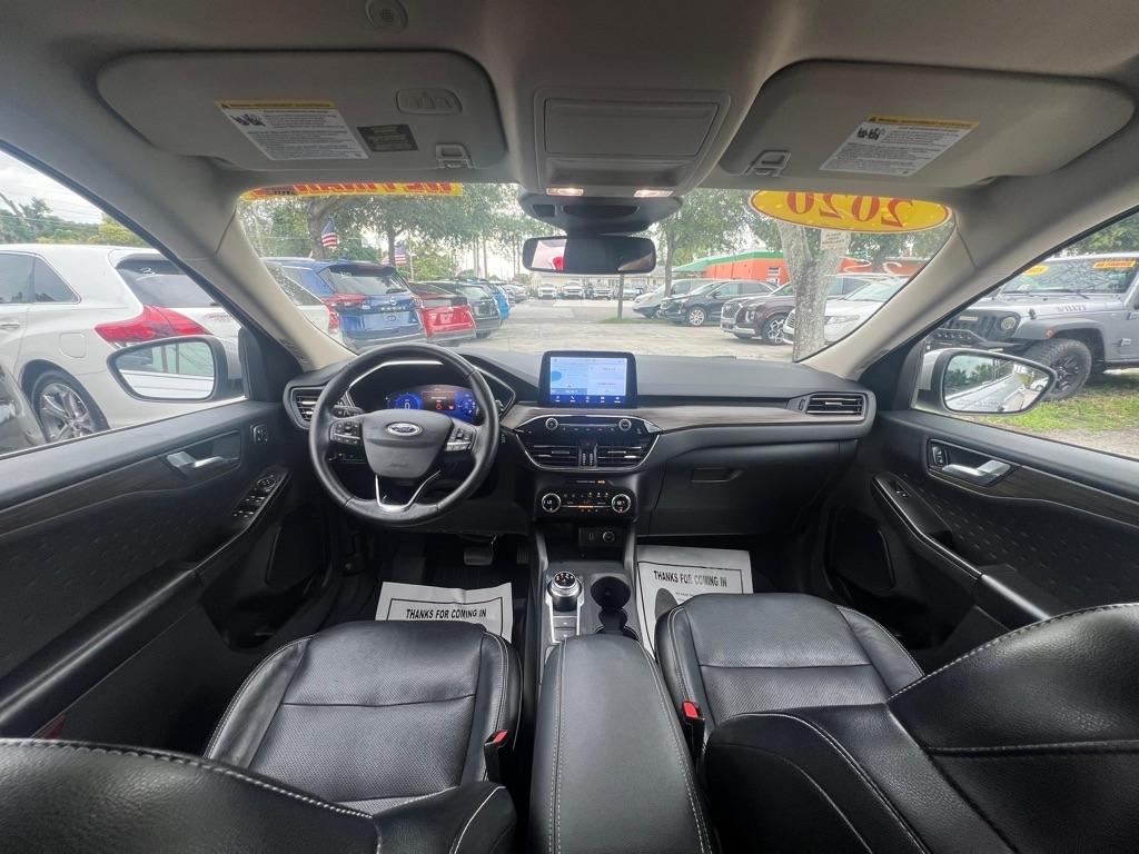 Ford Escape Titanium Hybrid FWD 2020