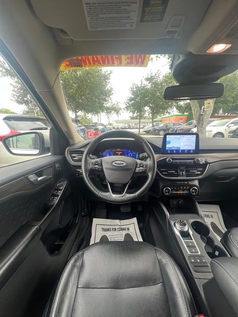 Ford Escape Titanium Hybrid FWD 2020