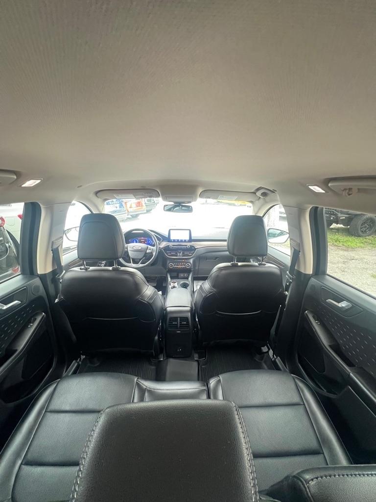 Ford Escape Titanium Hybrid FWD 2020
