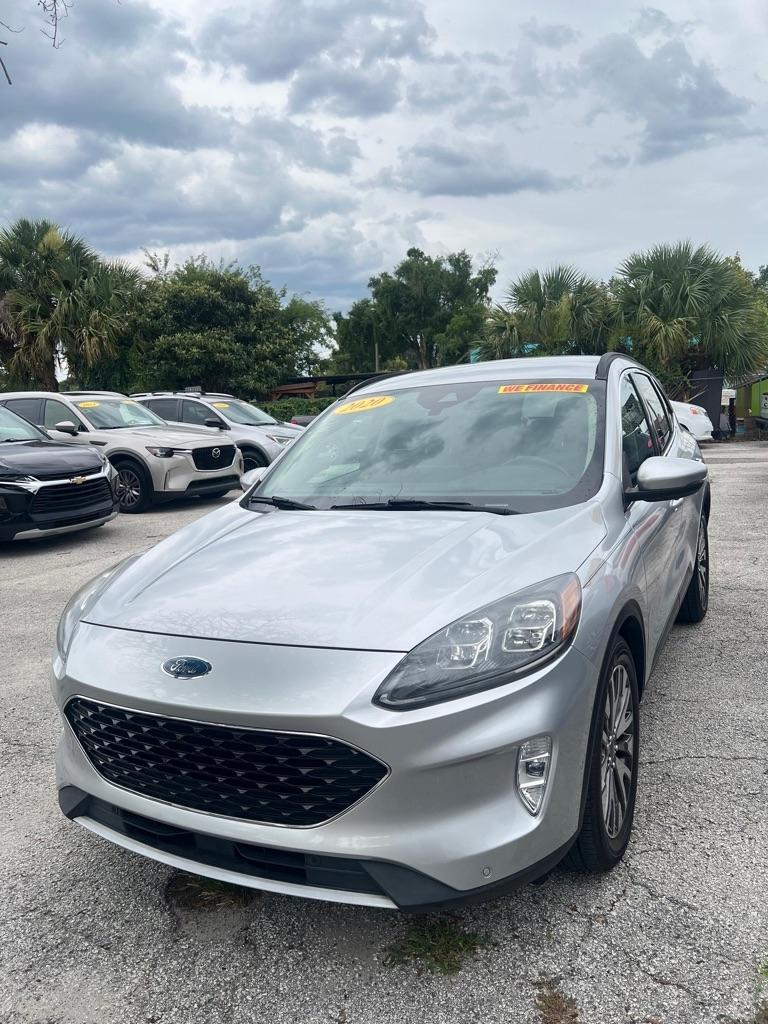 2020 Ford Escape Titanium Hybrid FWD