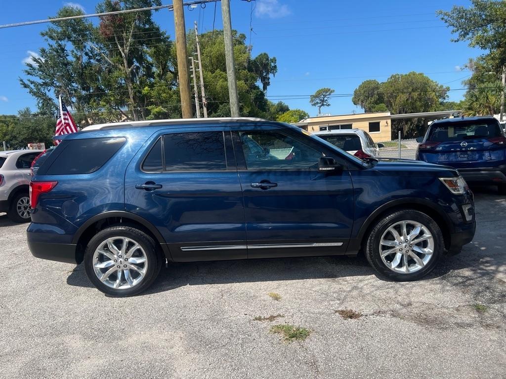 Ford Explorer XLT FWD 2017