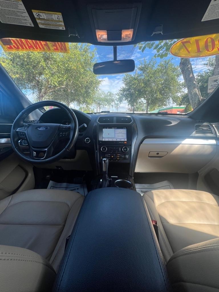 Ford Explorer XLT FWD 2017
