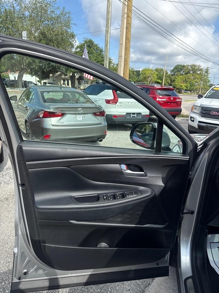 Hyundai Santa Fe SEL FWD 2021