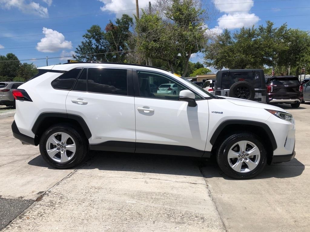 Toyota RAV4 Hybrid XLE AWD (Natl) 2021