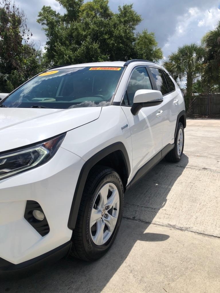 Toyota RAV4 Hybrid XLE AWD (Natl) 2021