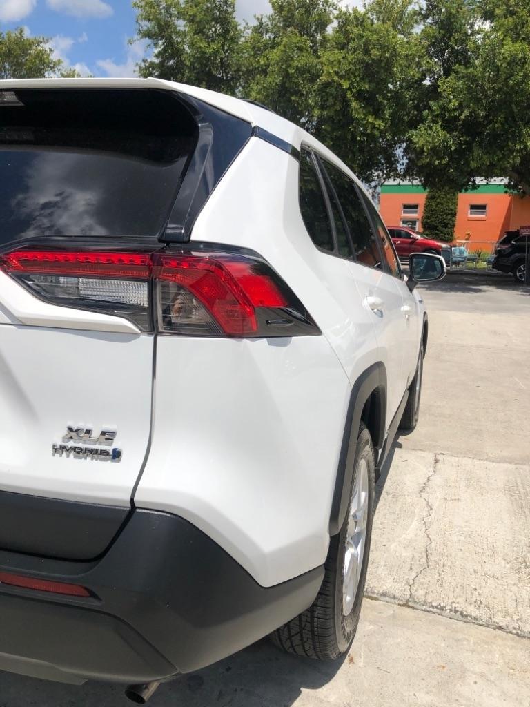 Toyota RAV4 Hybrid XLE AWD (Natl) 2021