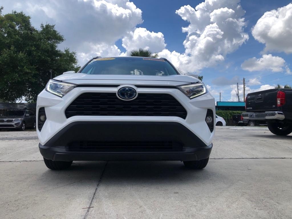 Toyota RAV4 Hybrid XLE AWD (Natl) 2021