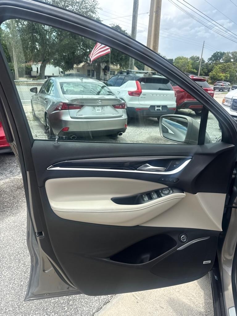 Buick Enclave FWD 4dr Premium 2018