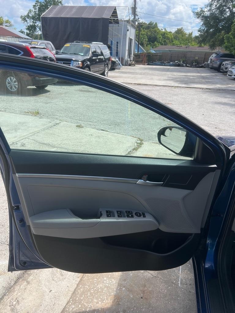 Hyundai Elantra SE Auto 2019