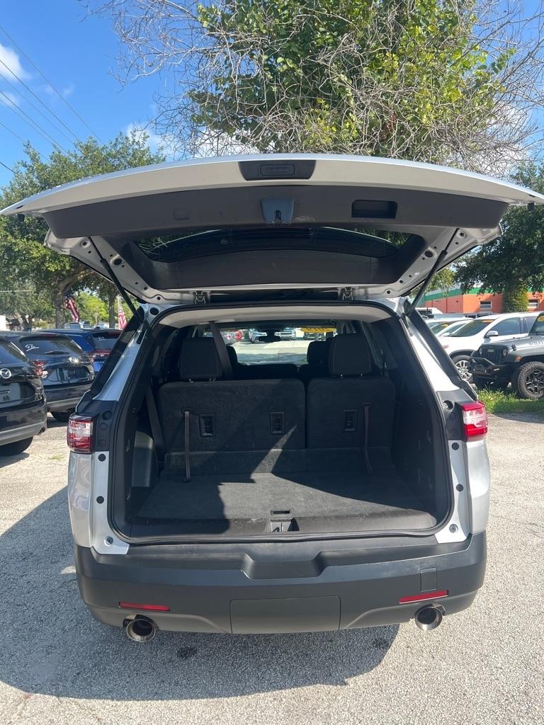 Chevrolet Traverse FWD 4dr LS w/1LS 2019
