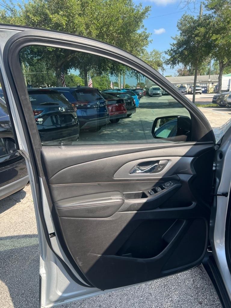 Chevrolet Traverse FWD 4dr LS w/1LS 2019