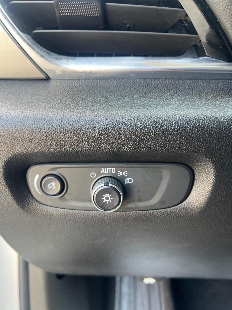 Chevrolet Traverse FWD 4dr LS w/1LS 2019