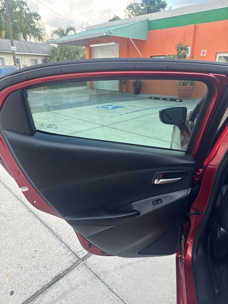 Toyota Yaris Sedan XLE Auto (Natl) 2019