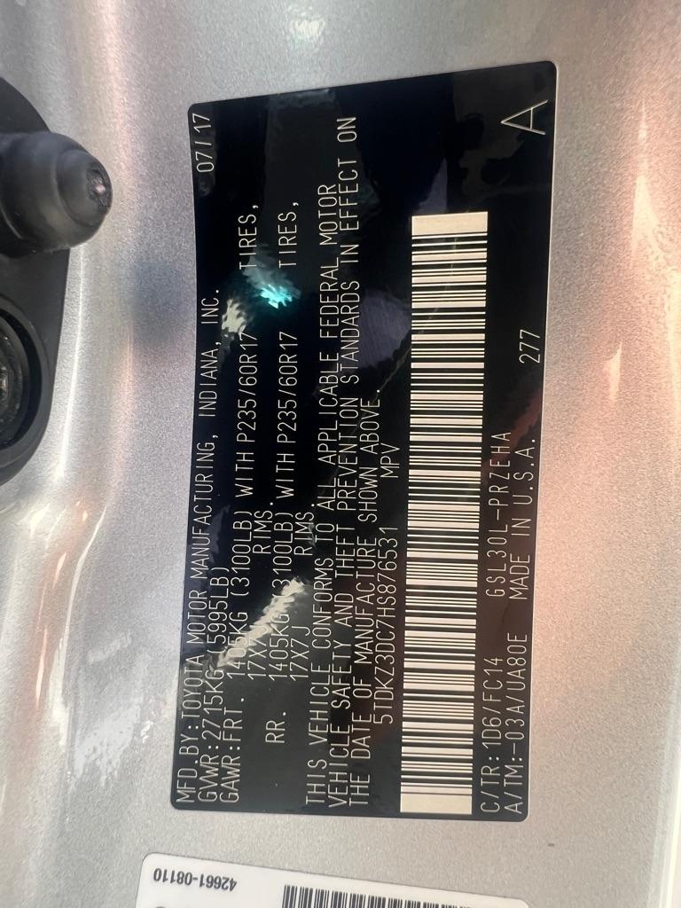 Toyota Sienna LE FWD 8-Passenger (Natl) 2017