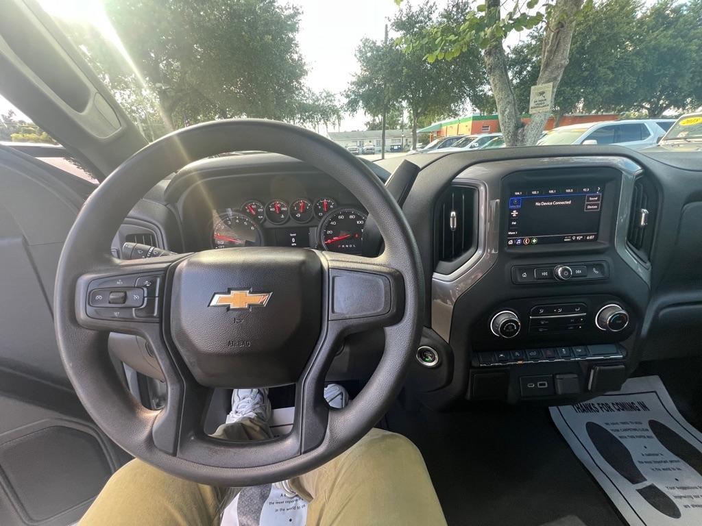 Chevrolet Silverado 1500 2WD Crew Cab 147" Custom 2022