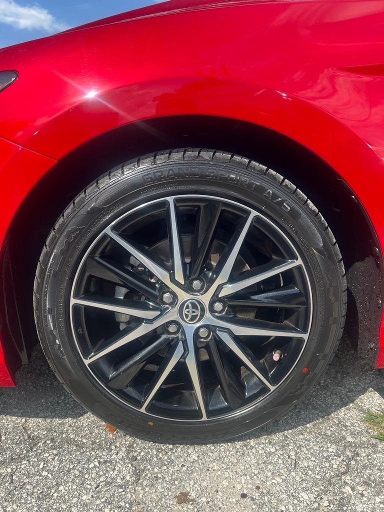 Toyota Camry Hybrid SE Nightshade CVT (Natl) 2023