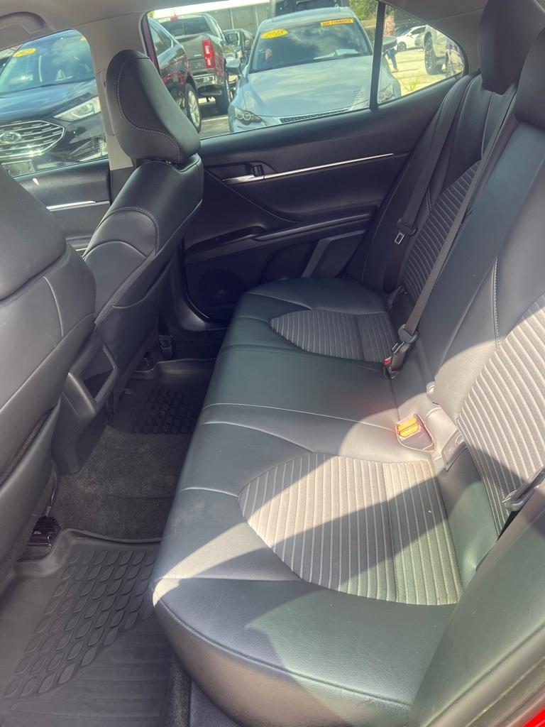 Toyota Camry Hybrid SE Nightshade CVT (Natl) 2023