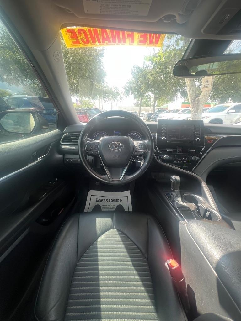 Toyota Camry Hybrid SE Nightshade CVT (Natl) 2023