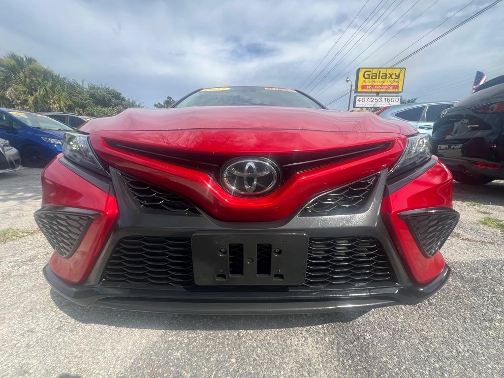 Toyota Camry Hybrid SE Nightshade CVT (Natl) 2023