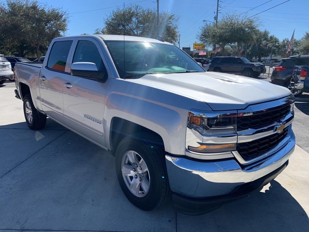 Chevrolet Silverado 1500 2WD Crew Cab 143.5" LT w/1LT 2018