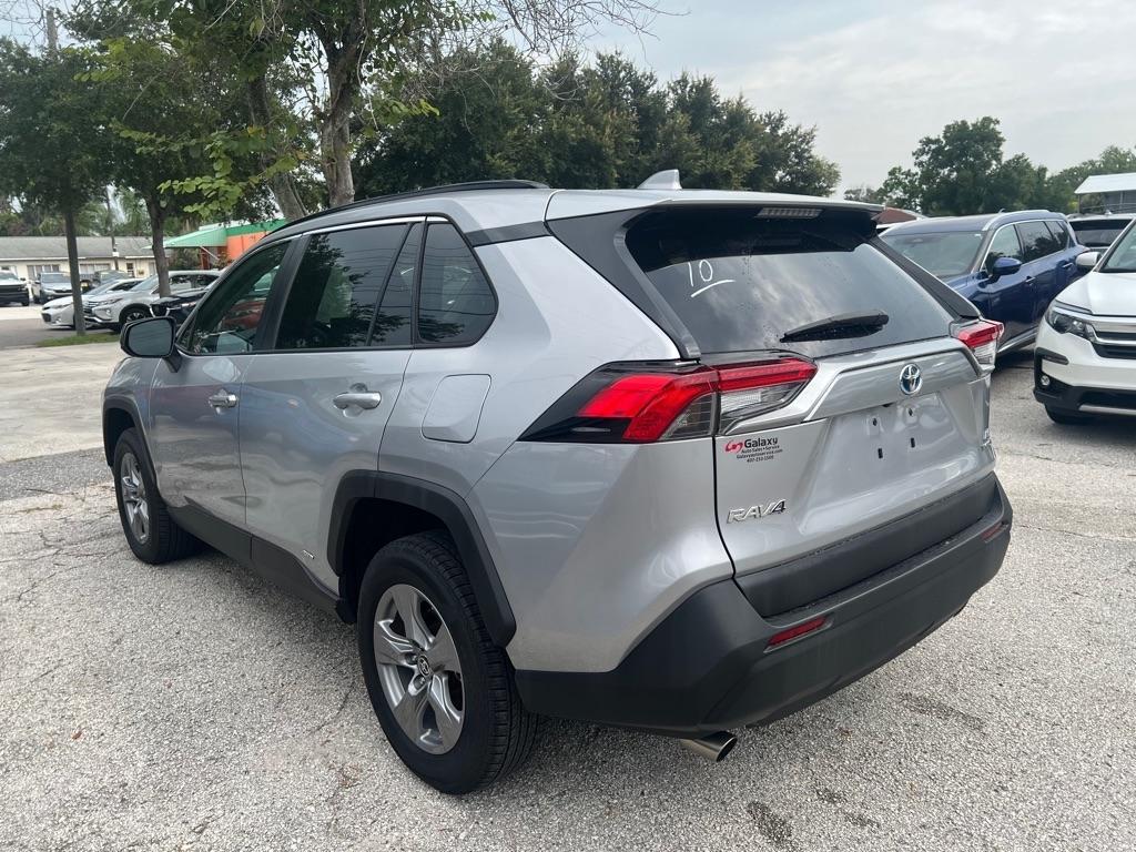Toyota RAV4 Hybrid LE AWD (Natl) 2022