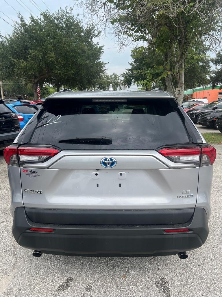 Toyota RAV4 Hybrid LE AWD (Natl) 2022