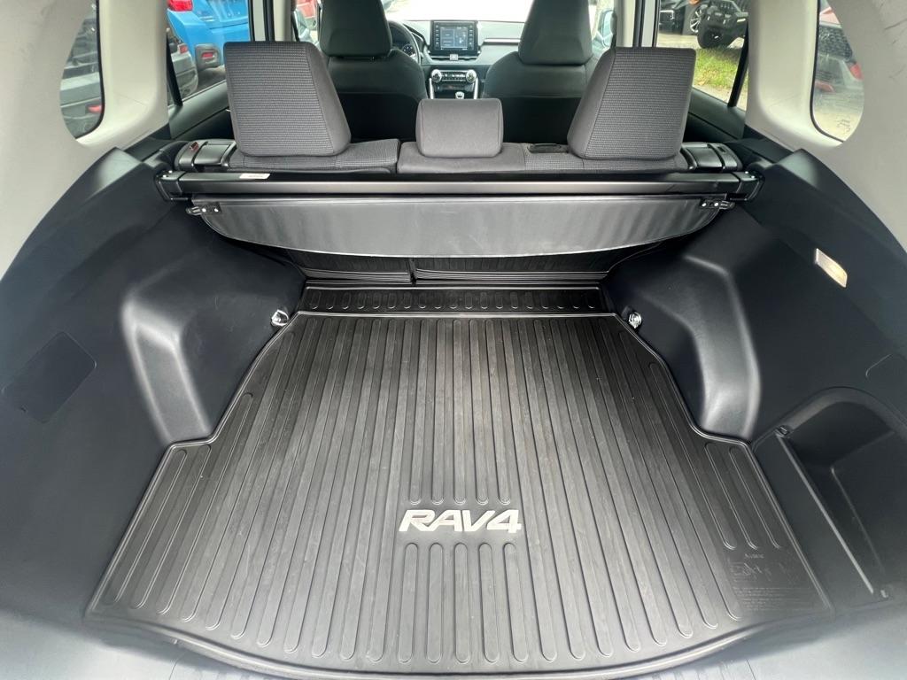 Toyota RAV4 Hybrid LE AWD (Natl) 2022