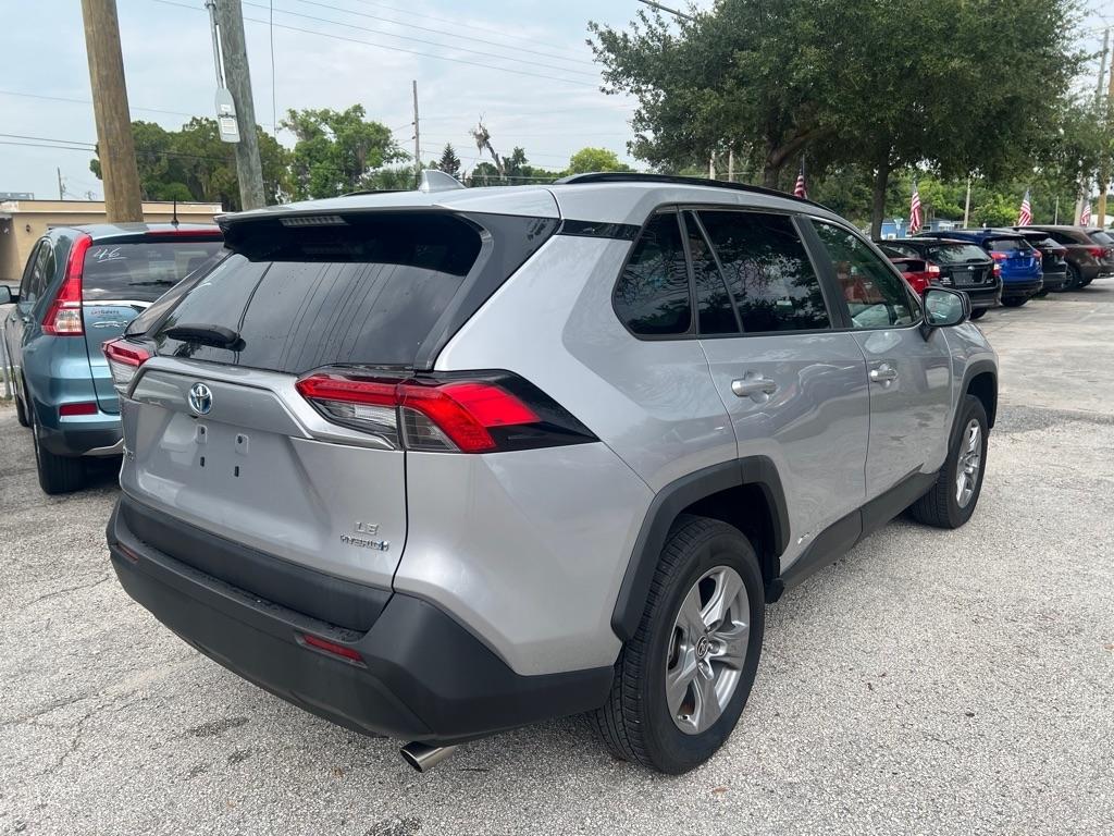 Toyota RAV4 Hybrid LE AWD (Natl) 2022