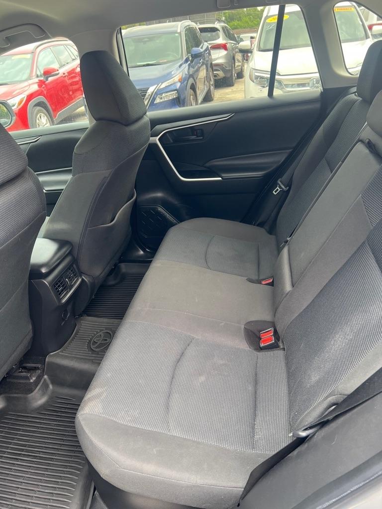 Toyota RAV4 Hybrid LE AWD (Natl) 2022