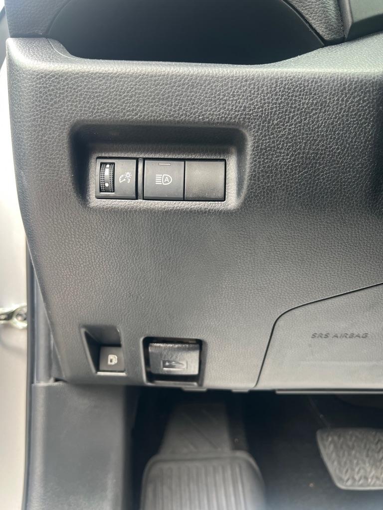 Toyota RAV4 Hybrid LE AWD (Natl) 2022