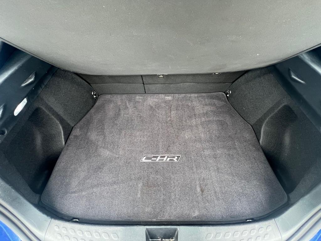 Toyota C-HR Nightshade FWD (Natl) 2021