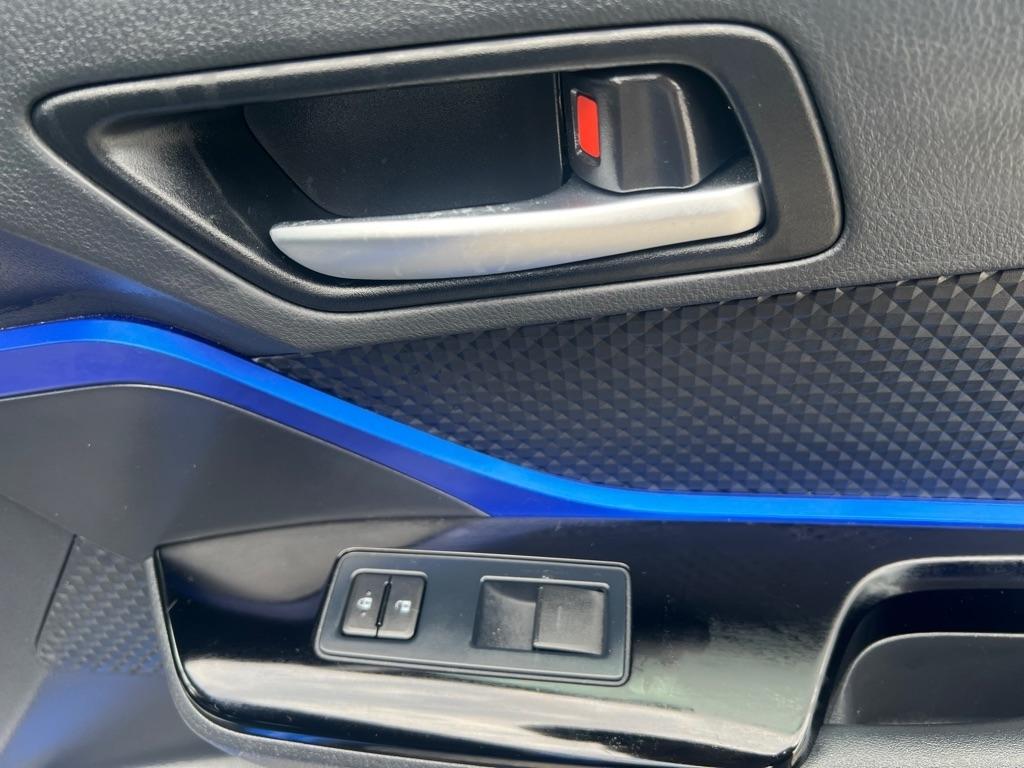 Toyota C-HR Nightshade FWD (Natl) 2021