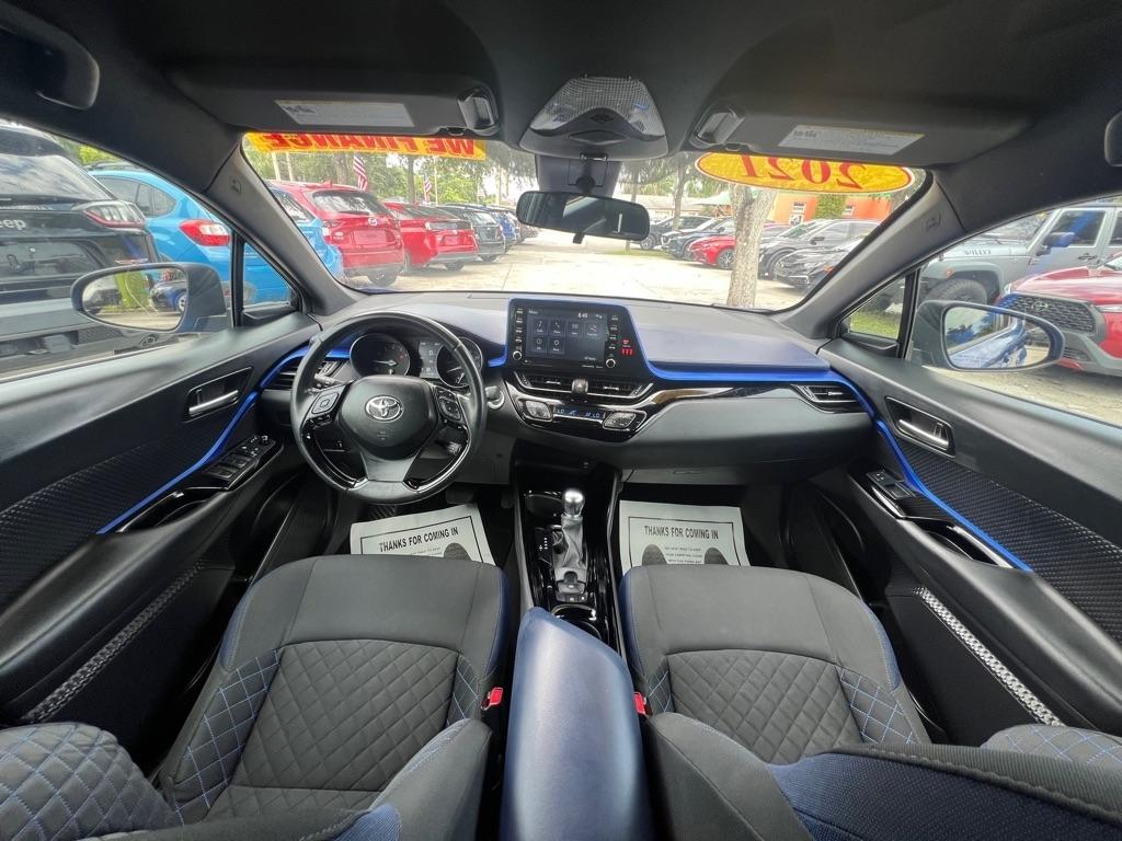Toyota C-HR Nightshade FWD (Natl) 2021